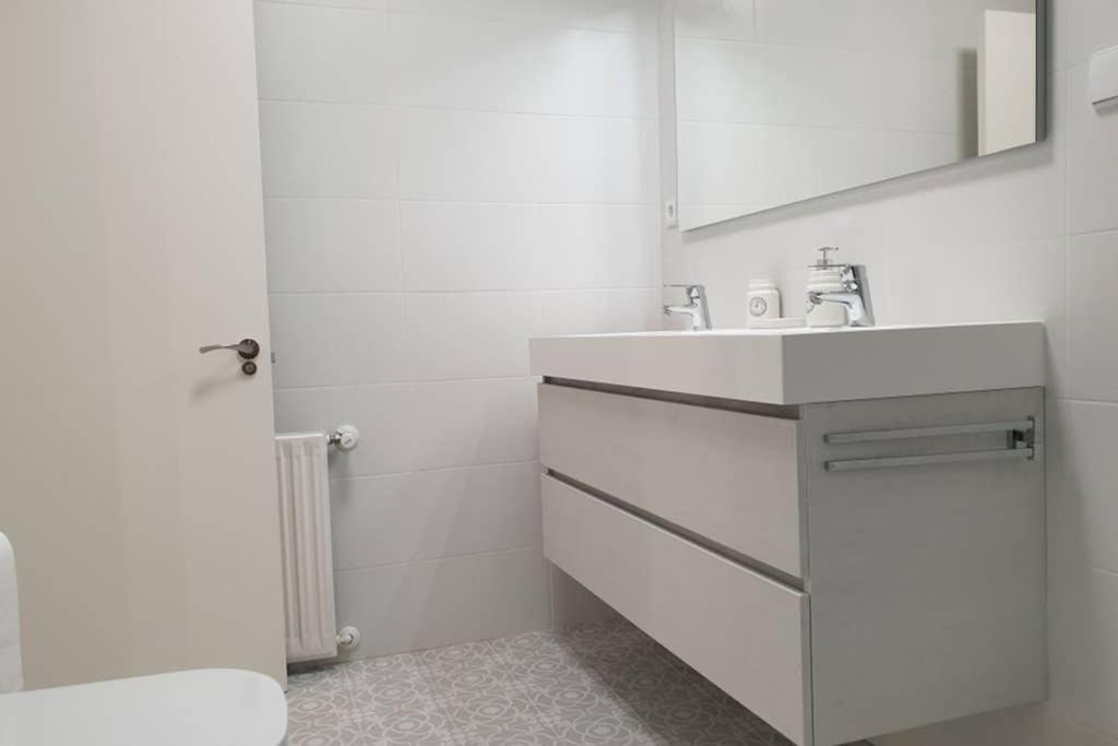 Nuevo-Casco Historico-Parking Gratuito. Apartment Oviedo Luaran gambar